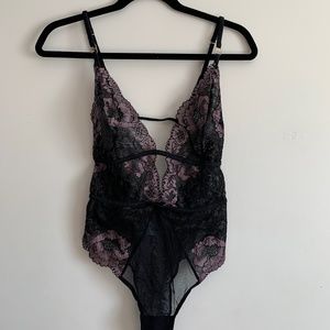 NWT Inner Secrets Lace Bodysuit